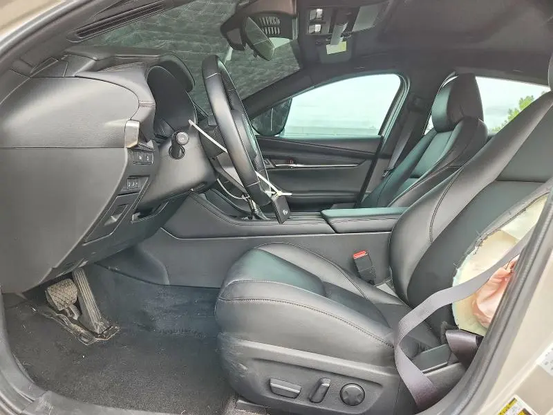2025 MAZDA 3 PREFERRED  