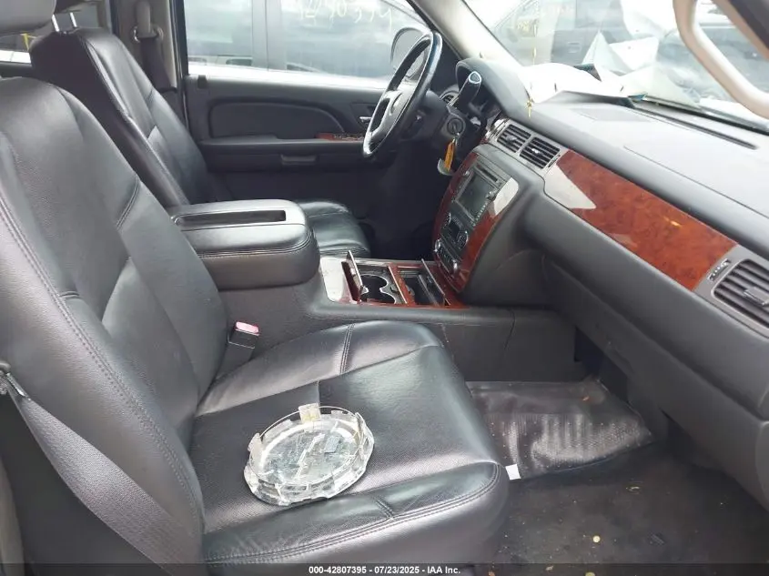 2011 CHEVROLET AVALANCHE 1500 LTZ