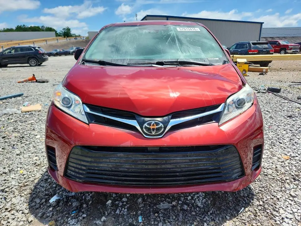 2020 TOYOTA SIENNA LE  