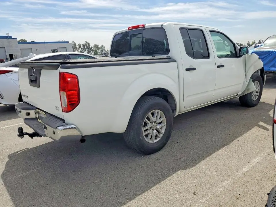2015 NISSAN FRONTIER S  