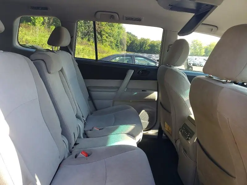 2012 TOYOTA HIGHLANDER BASE  