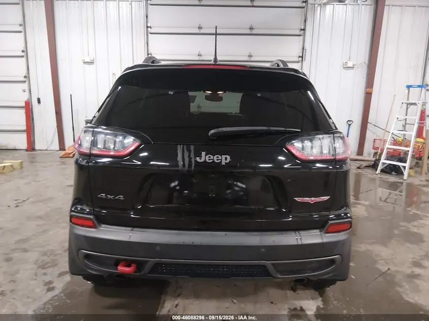 2019 JEEP CHEROKEE TRAILHAWK 4X4