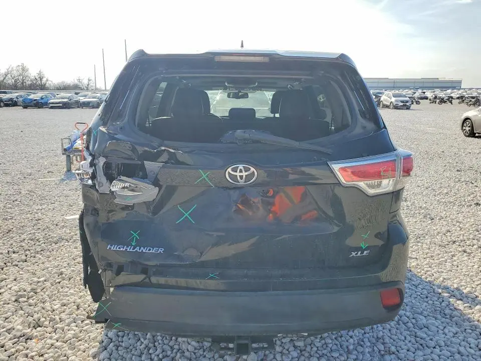 2016 TOYOTA HIGHLANDER XLE  