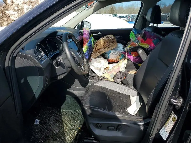 2021 VOLKSWAGEN TIGUAN SE  