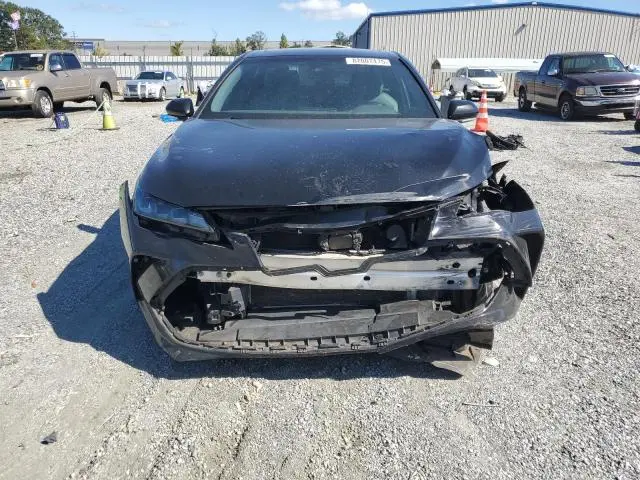 2019 TOYOTA AVALON XLE  