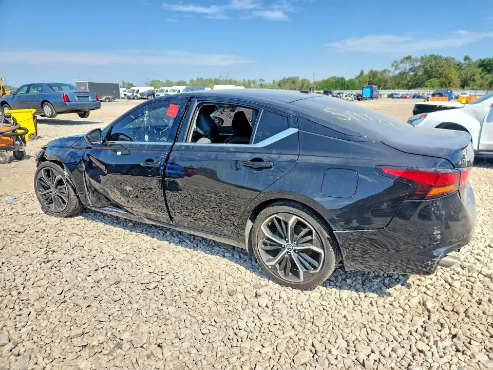 2024 NISSAN ALTIMA SR  