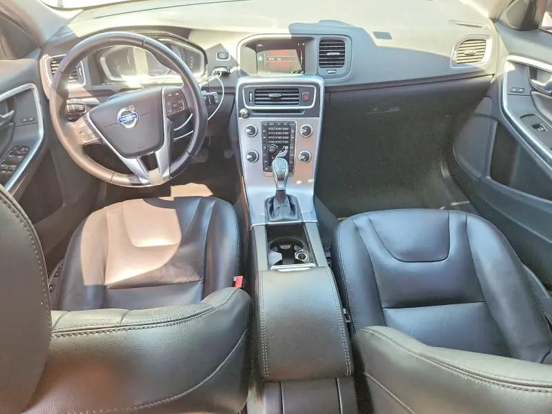 2017 VOLVO V60 T5 PREMIER  