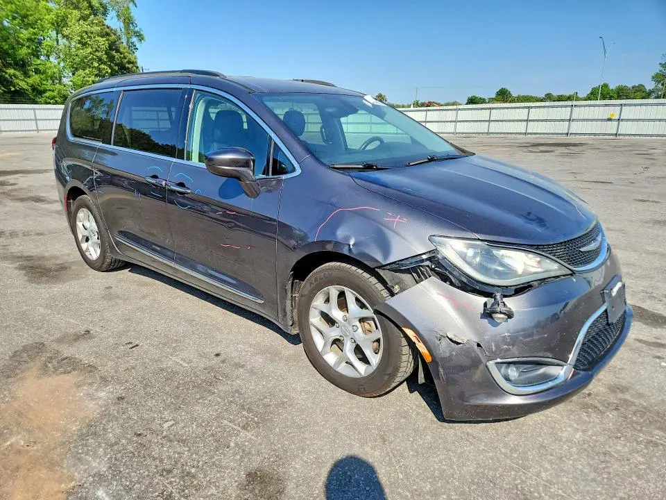2017 CHRYSLER PACIFICA TOURING L  