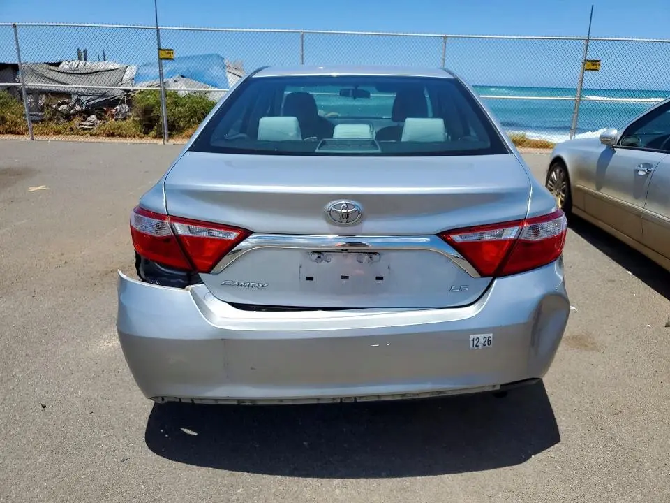 2015 TOYOTA CAMRY LE  