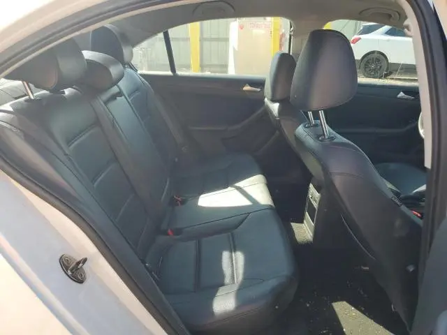 2014 VOLKSWAGEN JETTA SE  