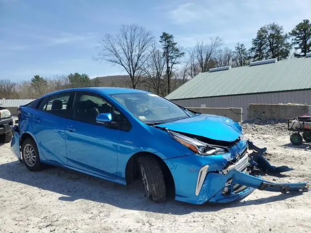 2022 TOYOTA PRIUS LE