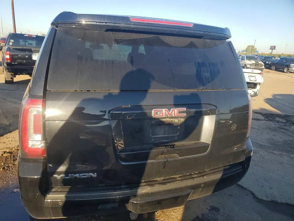 2018 GMC YUKON SLE  