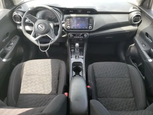 2022 NISSAN KICKS SV  