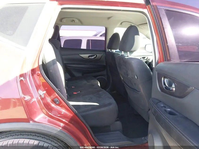 2015 NISSAN ROGUE S