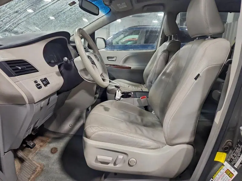 2012 TOYOTA SIENNA XLE 8-PASSENGER  