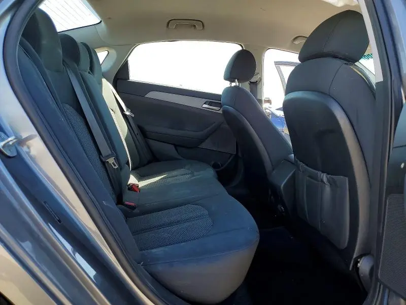 2019 HYUNDAI SONATA SE  