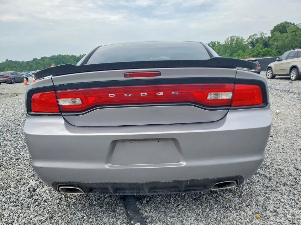 2013 DODGE CHARGER SE  