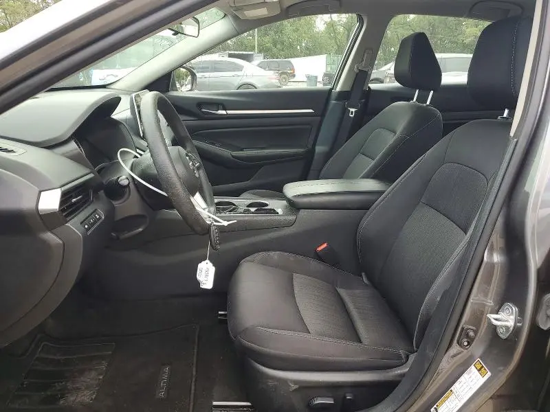 2022 NISSAN ALTIMA SV  