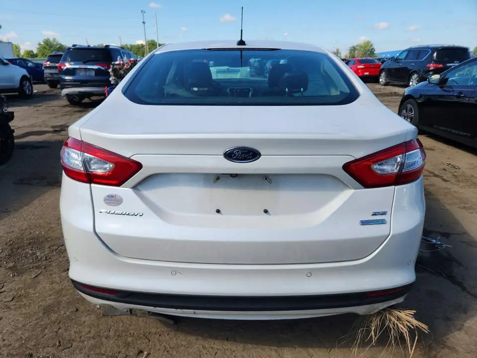2016 FORD FUSION SE  