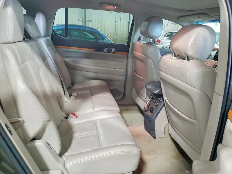 2011 LINCOLN MKT   