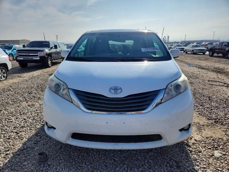 2013 TOYOTA SIENNA XSE 7-PASSENGER  