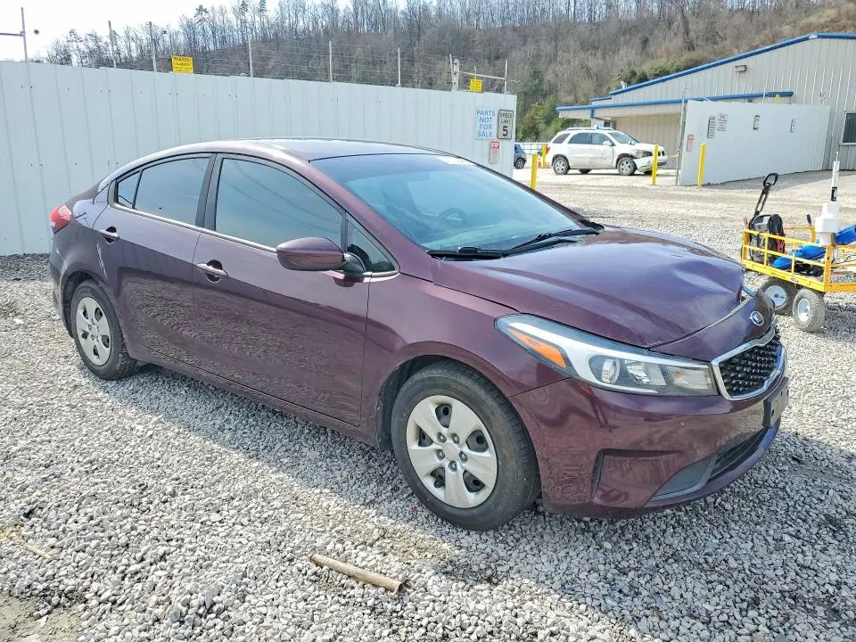 2018 KIA FORTE LX  