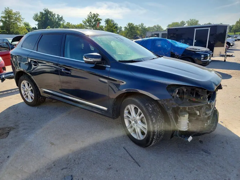 2016 VOLVO XC60 T5 PREMIER  