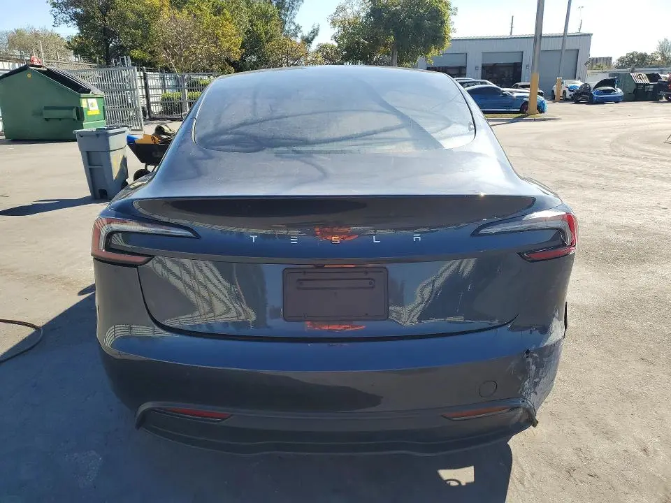 2024 TESLA MODEL 3   