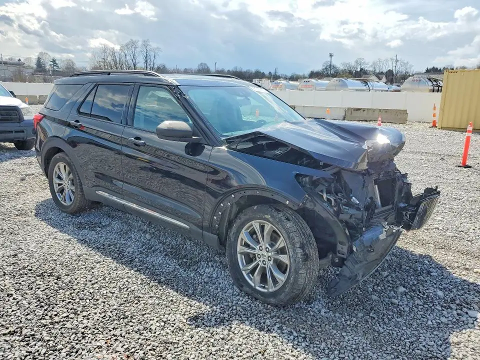 2021 FORD EXPLORER XLT  