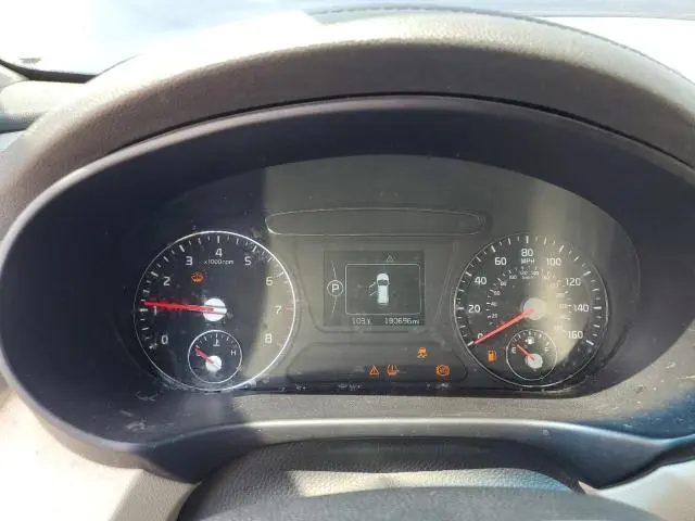 2017 KIA SORENTO LX  