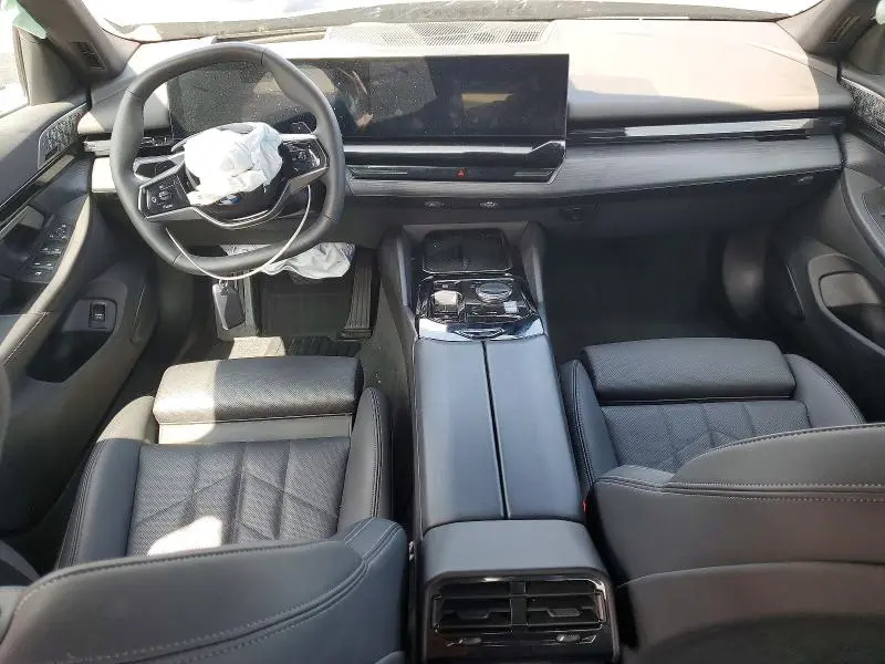 2025 BMW 530 I  