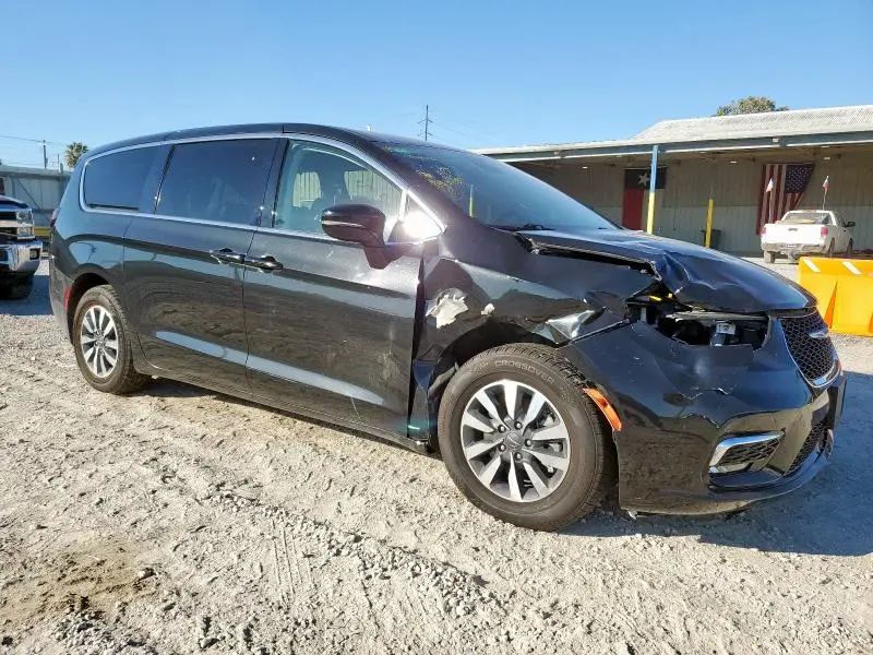 2022 CHRYSLER PACIFICA HYBRID TOURING L  