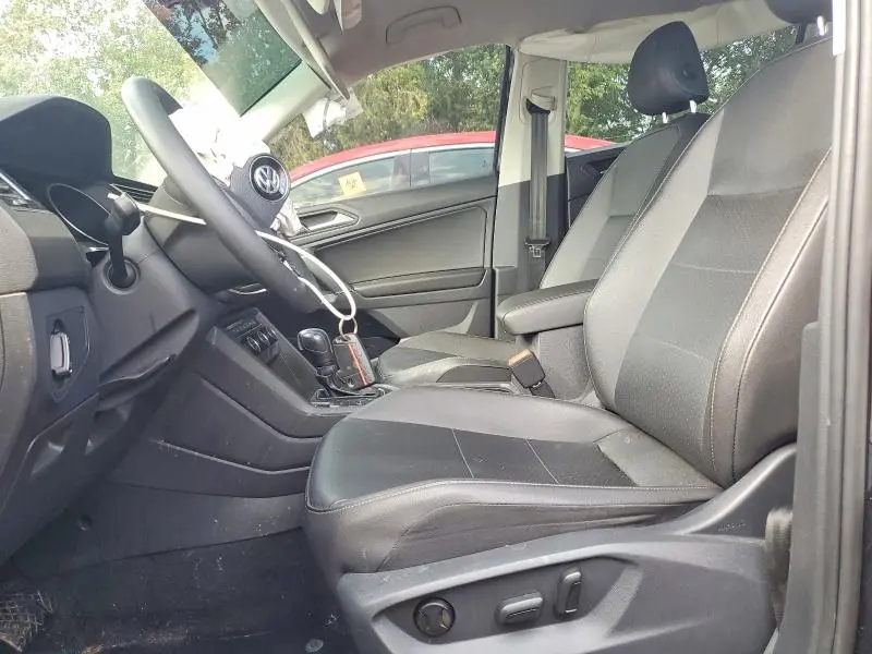 2020 VOLKSWAGEN TIGUAN SE  