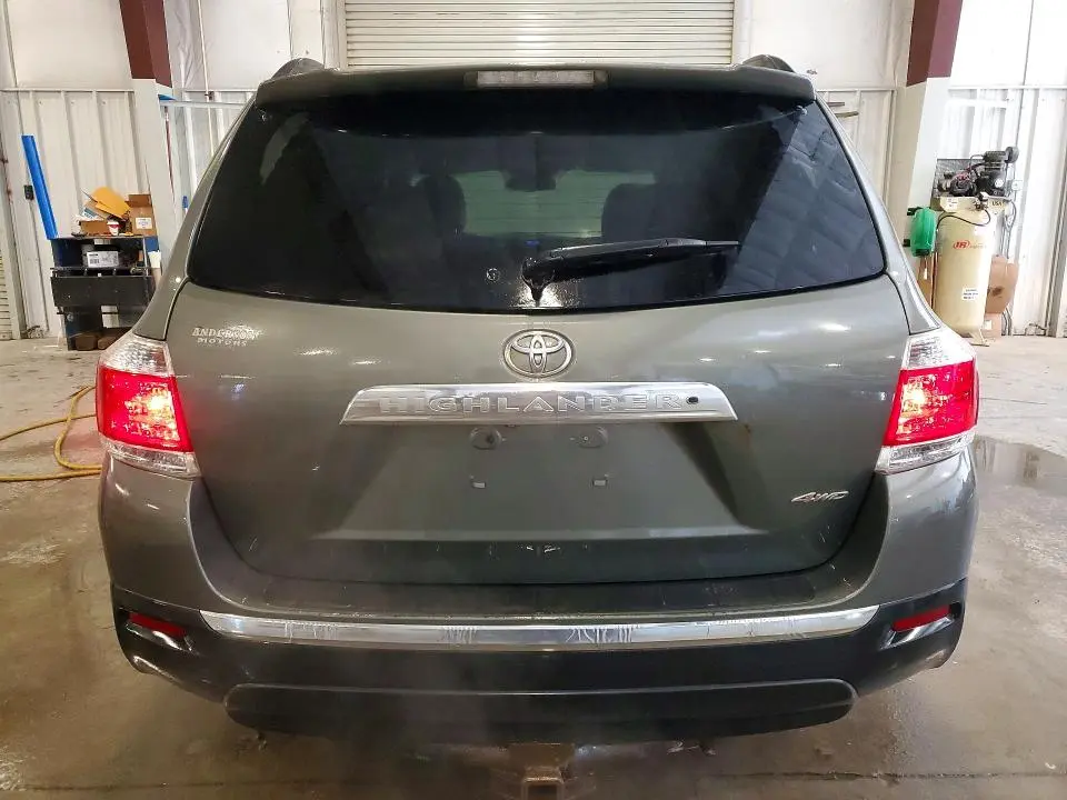 2012 TOYOTA HIGHLANDER LIMITED  