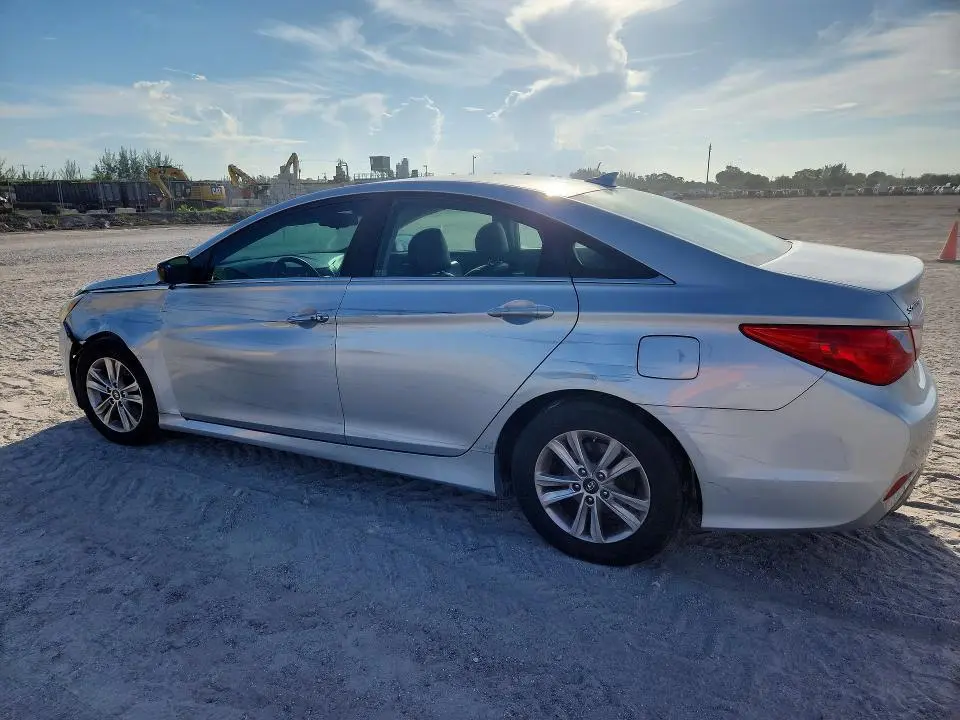 2014 HYUNDAI SONATA GLS  
