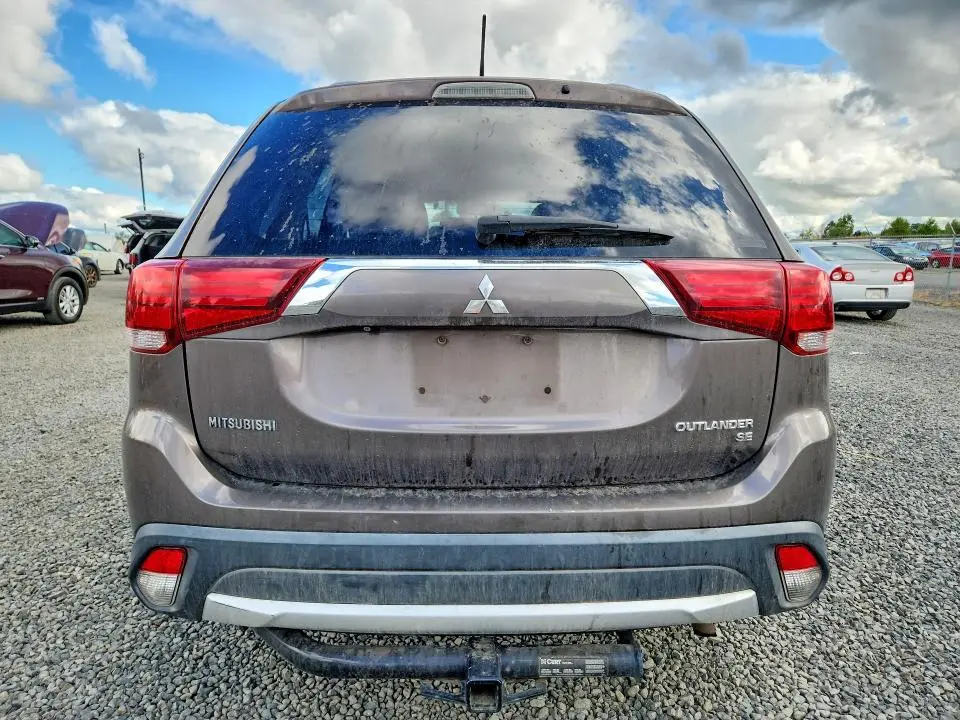 2016 MITSUBISHI OUTLANDER SE  