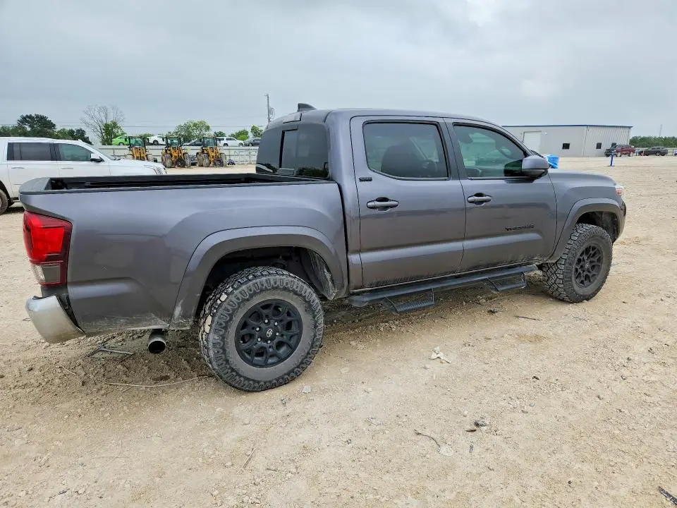 2021 TOYOTA TACOMA SR5 V6  