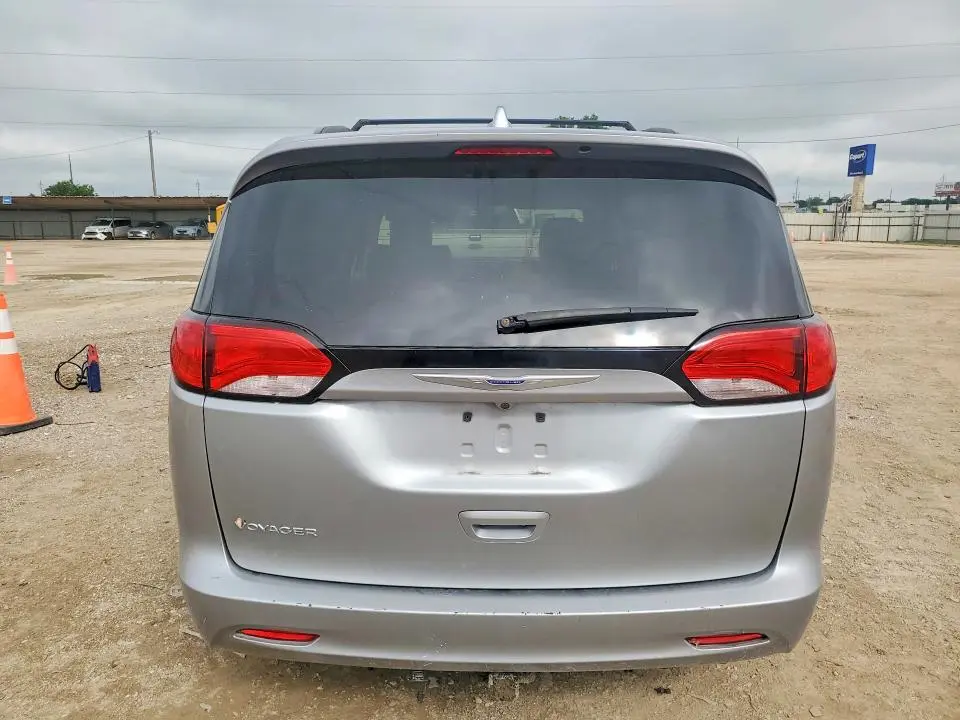 2020 CHRYSLER VOYAGER LXI  