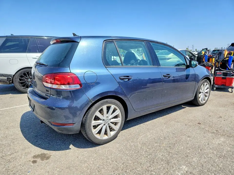 2013 VOLKSWAGEN GOLF   