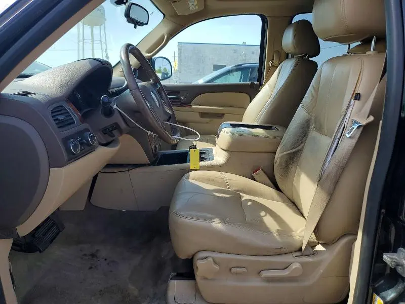 2011 CHEVROLET SUBURBAN K1500 LT  