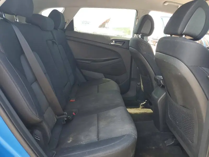 2016 HYUNDAI TUCSON SE  