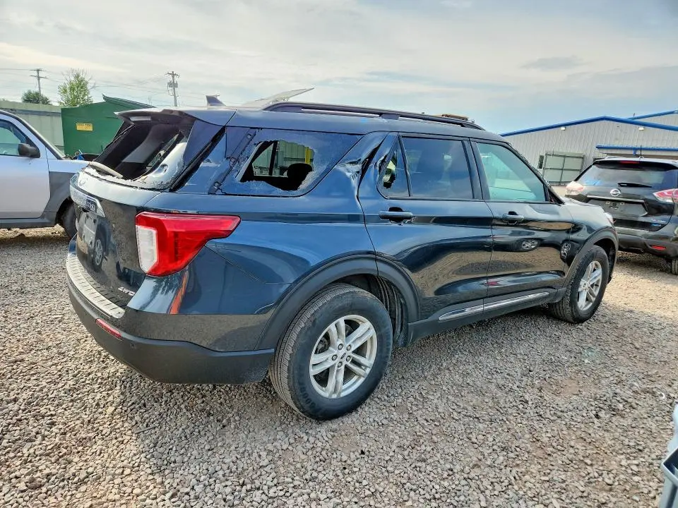 2022 FORD EXPLORER XLT  