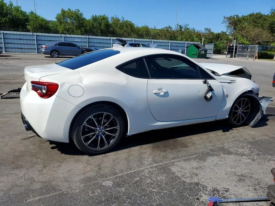 2017 TOYOTA 86 BASE  