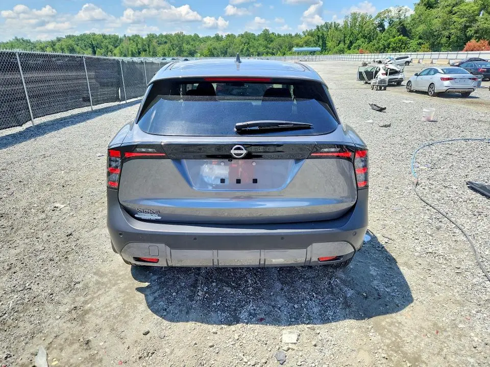 2025 NISSAN KICKS SV  