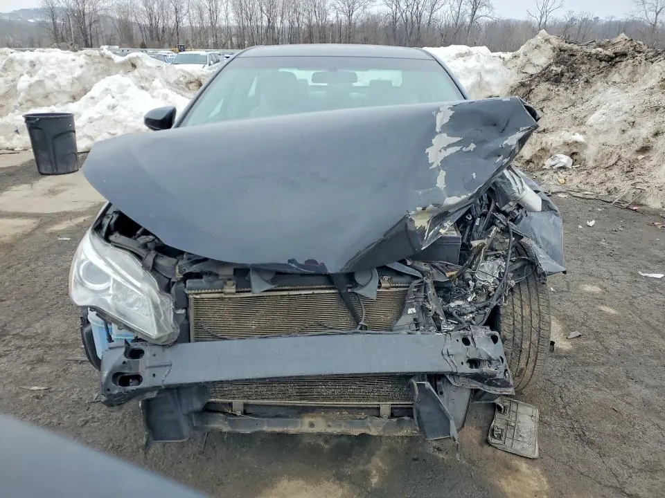 2016 TOYOTA CAMRY XLE  