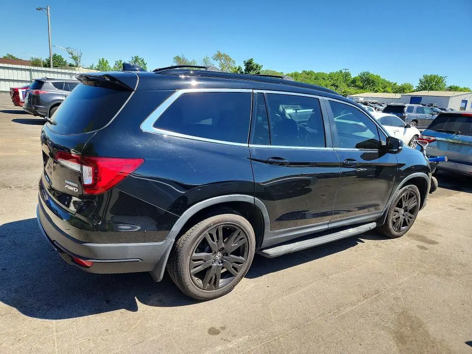 2022 HONDA PILOT SE  