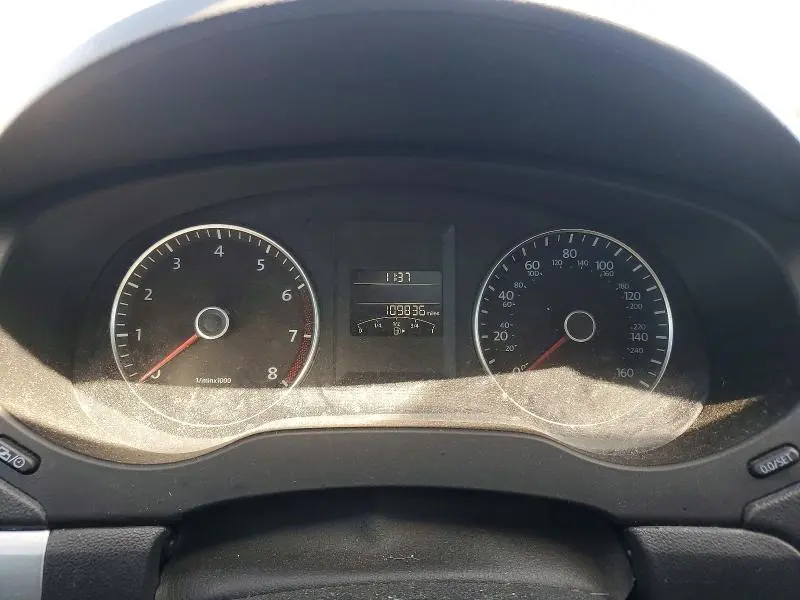 2014 VOLKSWAGEN JETTA SE  