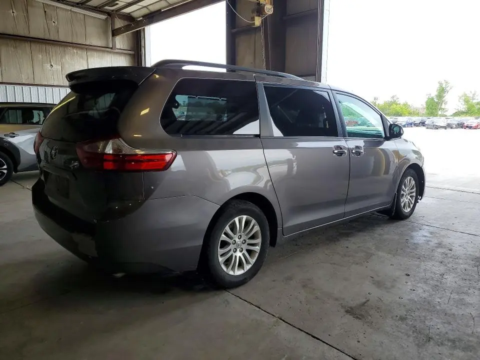 2017 TOYOTA SIENNA XLE 8-PASSENGER  