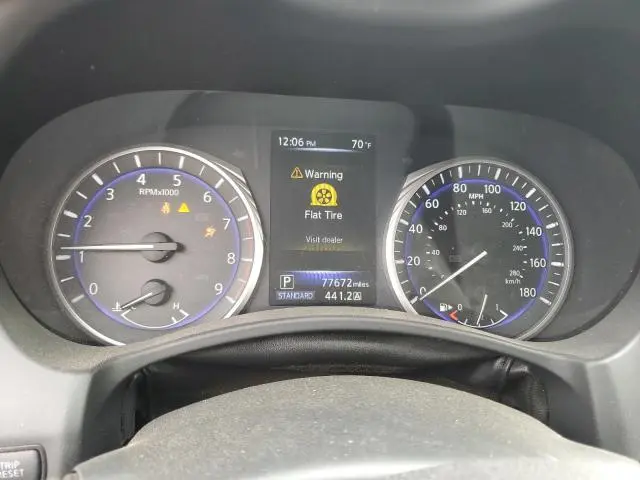 2018 INFINITI Q60 LUXE 300  