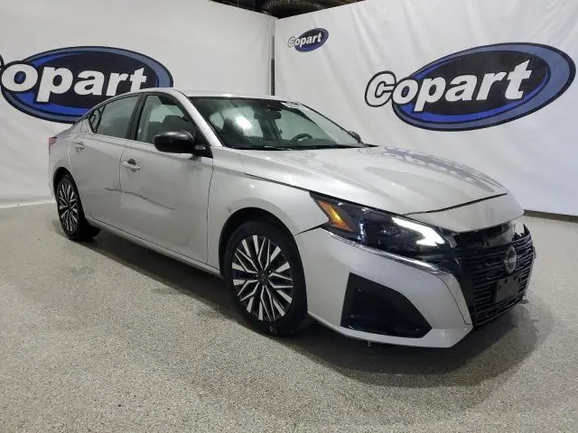 2024 NISSAN ALTIMA SV